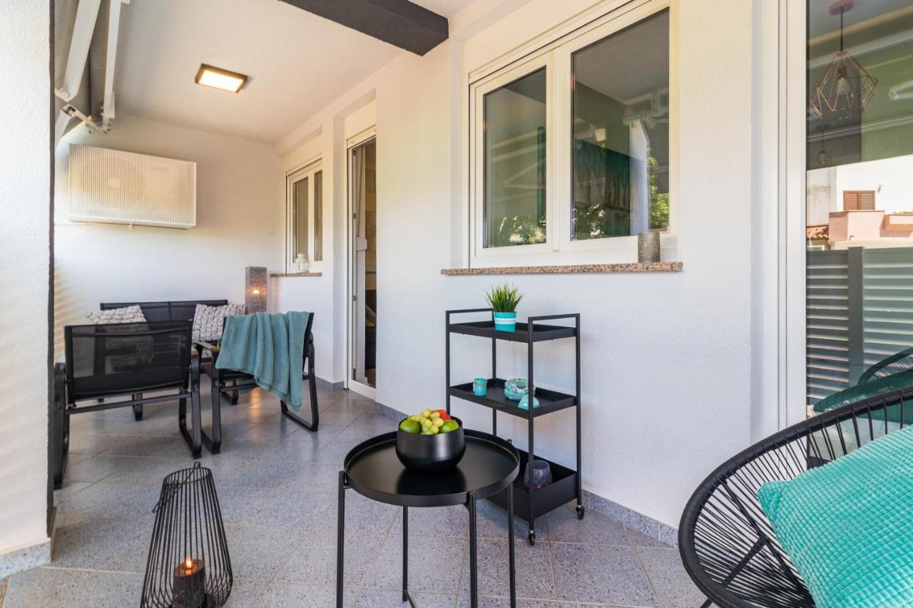 New Apartment Near Sea With 3 Bedrooms And 2 Bathrooms Pula Exterior photo